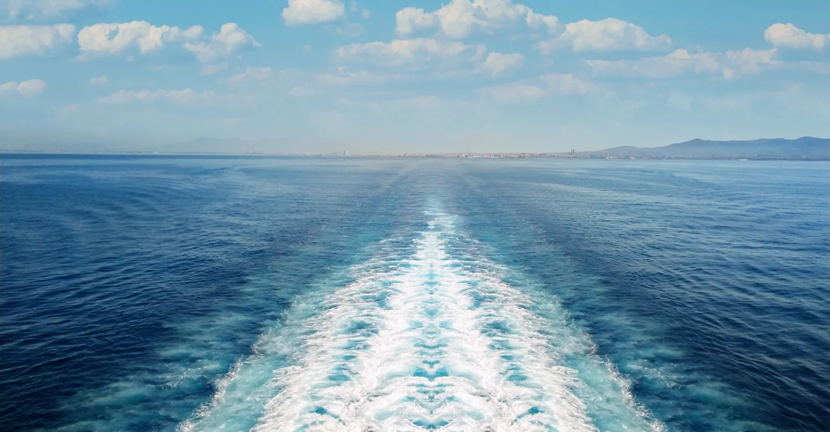 Wake of a ship in ocean