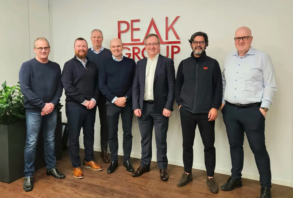 Leaders from DOEL Port Services and Peak Group